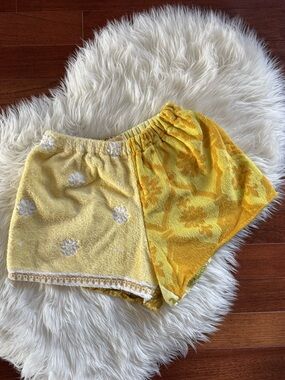 VINTAGE reworked / upcycled towel shorts yellow, gold, white floral pattern